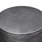 Table d'appoint en métal de 15 po avec motif tribal large et assemblée - 15 larg. x 15 prof. x 20 haut.