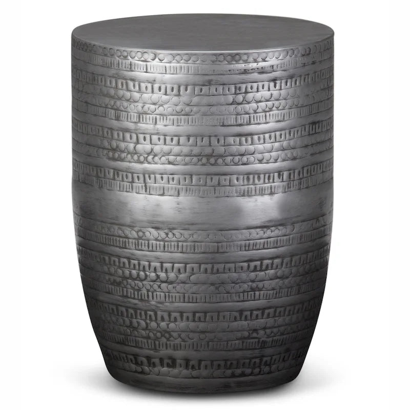 Table d'appoint en métal de 15 po avec motif tribal large et assemblée - 15 larg. x 15 prof. x 20 haut.