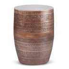 Table d'appoint en métal de 15 po avec motif tribal large et assemblée - 15 larg. x 15 prof. x 20 haut.
